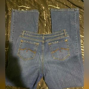Women’s bootcut jeans